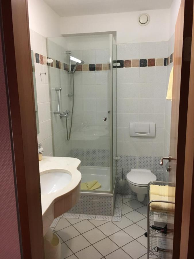 باد سالزفلن Weinhotel Atrium المظهر الخارجي الصورة