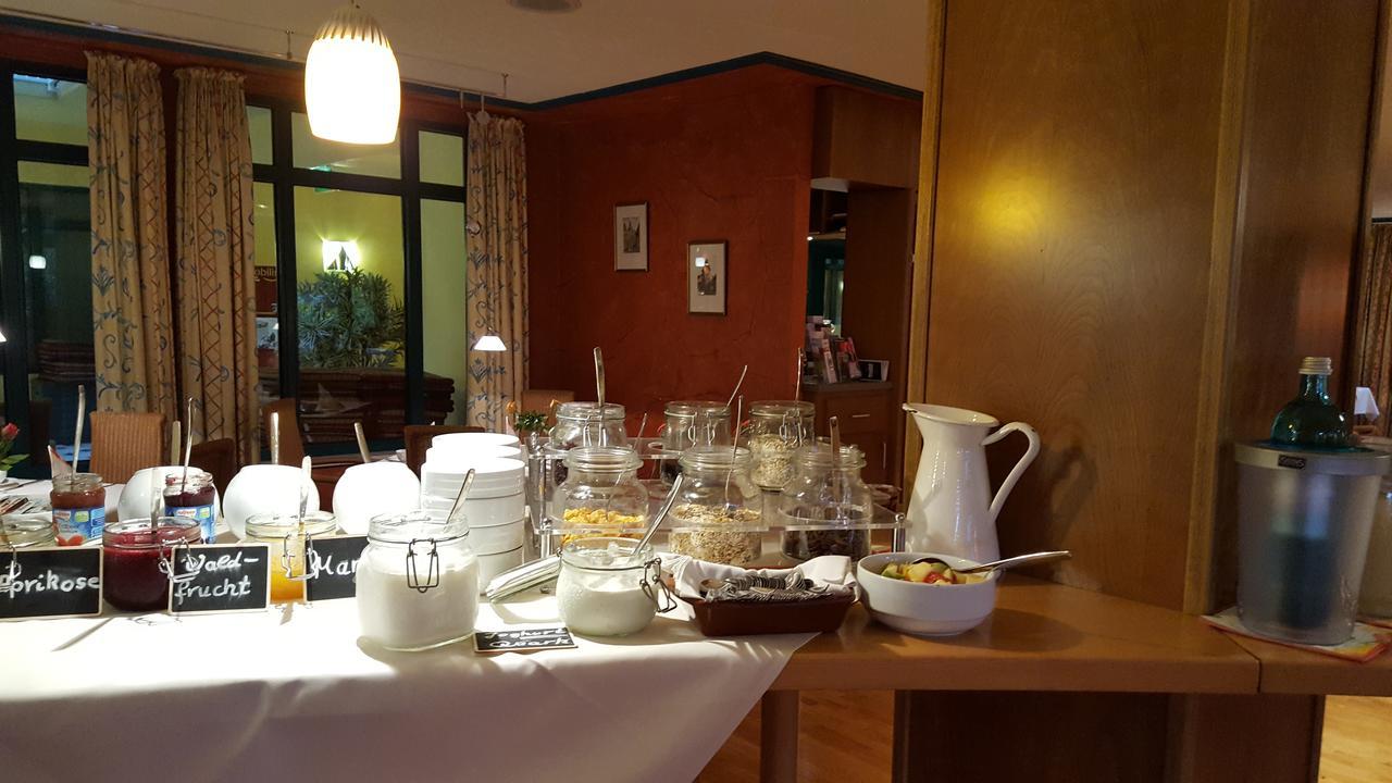 باد سالزفلن Weinhotel Atrium المظهر الخارجي الصورة